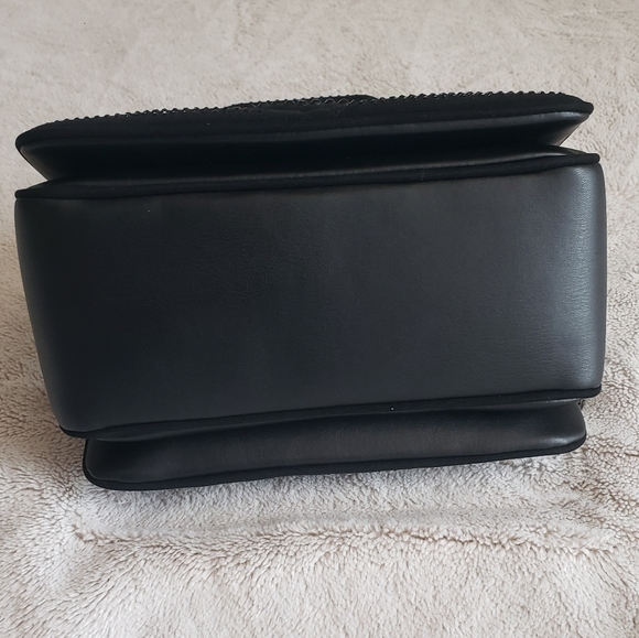 Karl Lagerfeld black purse - Picture 9 of 9